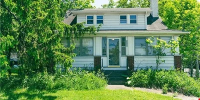 Euclid Avenue Commercial Property — Sale in Euclid, OH, photo 1 of 8