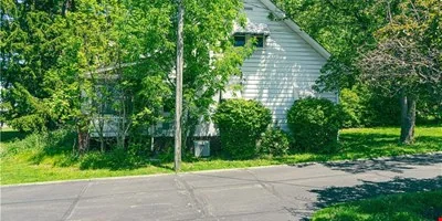 Euclid Avenue Commercial Property — Sale in Euclid, OH, photo 3 of 8