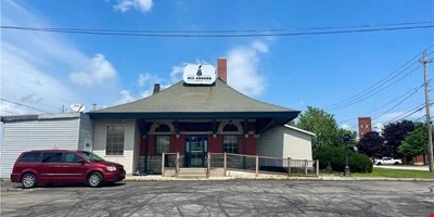 Restaurant, Event /Party Center, and Bar — Sale in Mentor, OH, photo 1 of 8