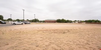 8102 Venita Ave — Sale in Lubbock, TX, photo 2 of 5