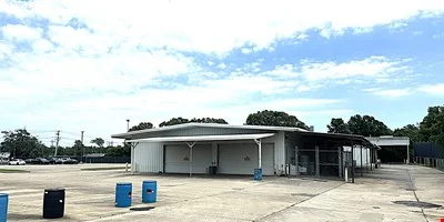 Auto Dealership Facility For Sale — Sale in Baton Rouge, LA, photo 6 of 8