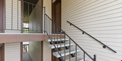 Eagle Crest Apartments — Sale in Middletown, OH, photo 2 of 8