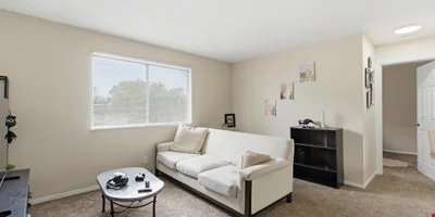 Eagle Crest Apartments — Sale in Middletown, OH, photo 3 of 8