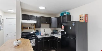 Eagle Crest Apartments — Sale in Middletown, OH, photo 4 of 8