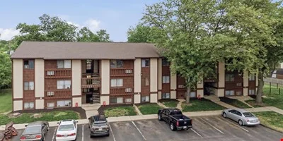 Eagle Crest Apartments — Sale in Middletown, OH, photo 7 of 8