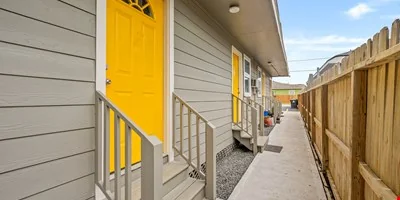 6 Units Kerr St, Houston, TX — Sale in Houston, TX, photo 2 of 8