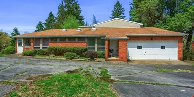628-Perry-Hwy-Pittsburgh-PA — Sale in Pittsburgh, PA, photo 3 of 8