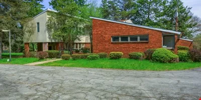 628-Perry-Hwy-Pittsburgh-PA — Sale in Pittsburgh, PA, photo 4 of 8
