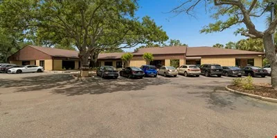 611 Druid Rd E — Sale in Clearwater, FL, photo 2 of 8