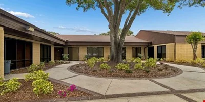 611 Druid Rd E — Sale in Clearwater, FL, photo 5 of 8