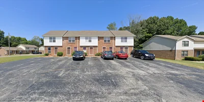 1531 E Knollwood Cir — Sale in Clarksville, TN, photo 2 of 4