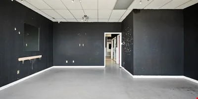4622 34th St — Sale in Lubbock, TX, photo 6 of 8