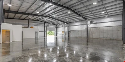 Fully Leased Industrial Building For Sale in… — Sale in Chattanooga, TN, photo 4 of 8