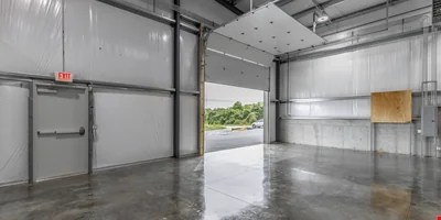 Fully Leased Industrial Building For Sale in… — Sale in Chattanooga, TN, photo 6 of 8