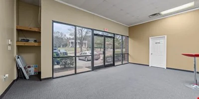 RARE FLEX CONDO OPPORTUNITY – HIGH TRAFFIC, HIGH… — Sale in Raleigh, NC, photo 5 of 8