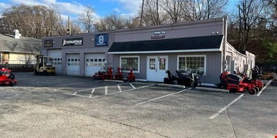 RETAIL FOR SALE — Sale in Malvern, PA, photo 1 of 8