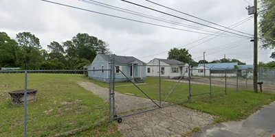 106/108 Hopedale — Sale in Fayetteville, NC, photo 2 of 3