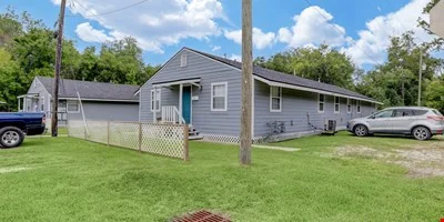 2322 Central Street, Dickinson, TX 77539 — Sale in Dickinson, TX, photo 3 of 8