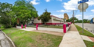 201 W Poplar St — Sale in San Antonio, TX, photo 4 of 8