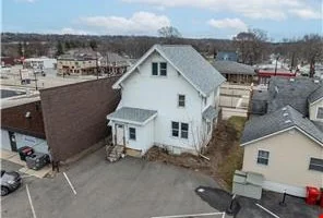 917 Broadway — Sale in Rochester, MN, photo 2 of 6