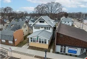 917 Broadway — Sale in Rochester, MN, photo 1 of 6