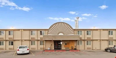 Showboat Inn - 100 West F Street — Sale in Casper, WY, photo 2 of 8