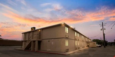 Showboat Inn - 100 West F Street — Sale in Casper, WY, photo 3 of 8