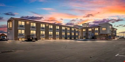 Quality Inn Kanab - 815 E HWY 89 Kanab — Sale in Kanab, UT, photo 3 of 8