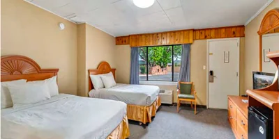 Red Rock Country Inn - 310 S 100 E — Sale in Kanab, UT, photo 4 of 8