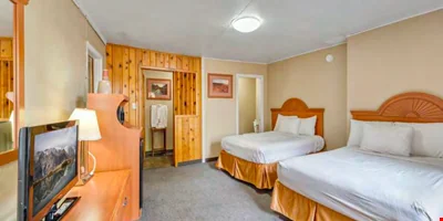 Red Rock Country Inn - 310 S 100 E — Sale in Kanab, UT, photo 5 of 8