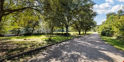 30405 Dobbin Huffsmith Road, Magnolia — Sale in Magnolia, TX, photo 4 of 8