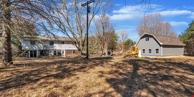 10050 Hyne Road — Sale in Brighton, MI, photo 6 of 7