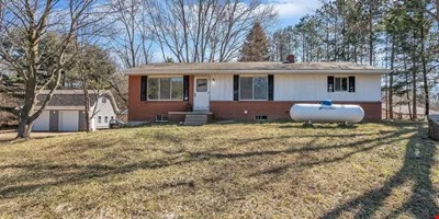 10050 Hyne Road — Sale in Brighton, MI, photo 7 of 7