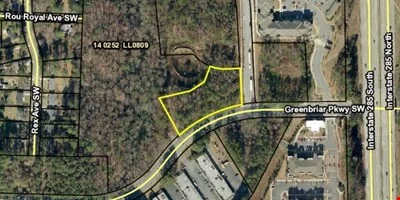 3465 Greenbriar Pkwy — Sale in Atlanta, GA, photo 1 of 4