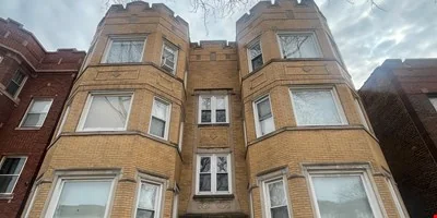 7951 S BURNHAM AVE — Sale in Chicago, IL, photo 4 of 8