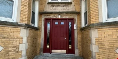 7951 S BURNHAM AVE — Sale in Chicago, IL, photo 3 of 8