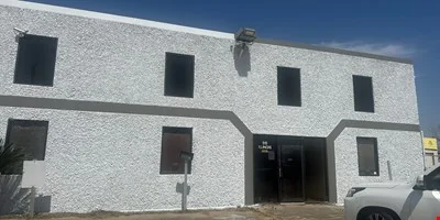 South Houston Warehouses: 10,410 sq ft / 28,400 sq ft… — Sale in South Houston, TX, photo 2 of 8
