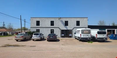 South Houston Warehouses: 10,410 sq ft / 28,400 sq ft… — Sale in South Houston, TX, photo 4 of 8
