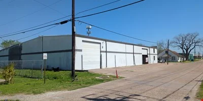 South Houston Warehouses: 10,410 sq ft / 28,400 sq ft… — Sale in South Houston, TX, photo 6 of 8