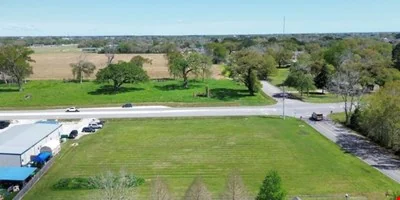 Commercial/Retail Corner in Broussard — Sale in Broussard, LA, photo 2 of 5