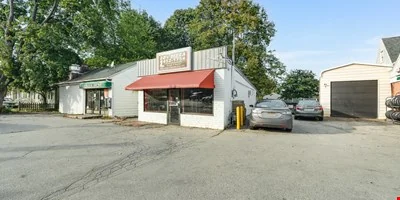 Standalone Retail — Sale in Poughkeepsie, NY, photo 2 of 8