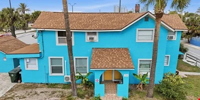 715 Harvey — Sale in Miami, FL, photo 1 of 8