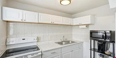 715 Harvey — Sale in Miami, FL, photo 7 of 8