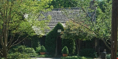 2995 NE Lookout Pl — Sale in Atlanta, GA, photo 1 of 2