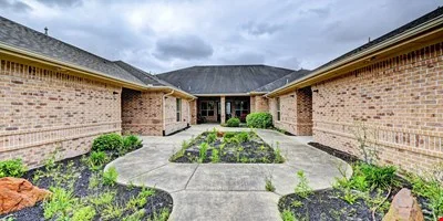 18111 Timber Forest — Sale in Humble, TX, photo 3 of 6