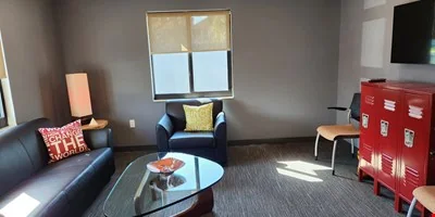 South Tampa Office Building — Sale in Tampa, FL, photo 6 of 8