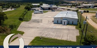 5,000 SF Office/Warehouse For Sale at 22002 Woodway… — Sale in Waco, TX, photo 1 of 3