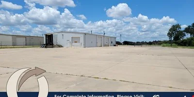 5,000 SF Office/Warehouse For Sale at 22002 Woodway… — Sale in Waco, TX, photo 2 of 3