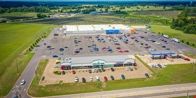 Nashville Marketplace — Sale in Nashville, AR, photo 3 of 8