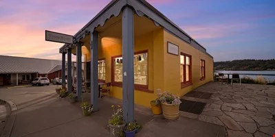 Poulsbohemian Building — Sale in Poulsbo, WA, photo 1 of 8